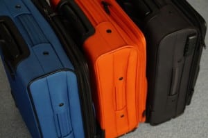 מזוודות צבעוניות
